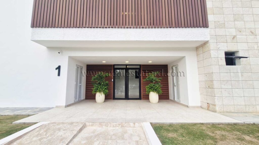 Апартамент с 3 спальнями в The Beach at City Place Баваро 34