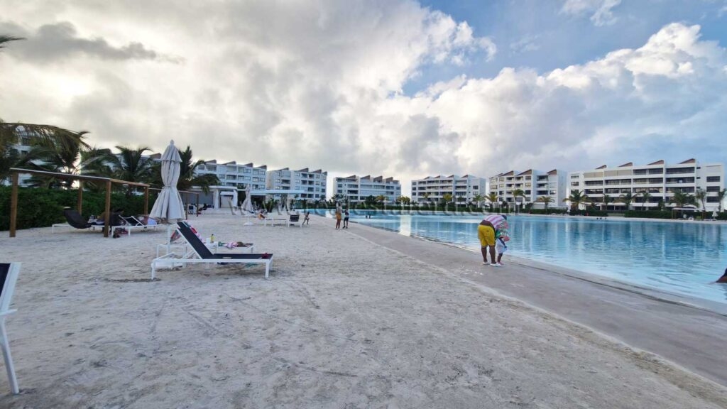 Апартамент с 3 спальнями в The Beach at City Place Баваро 40
