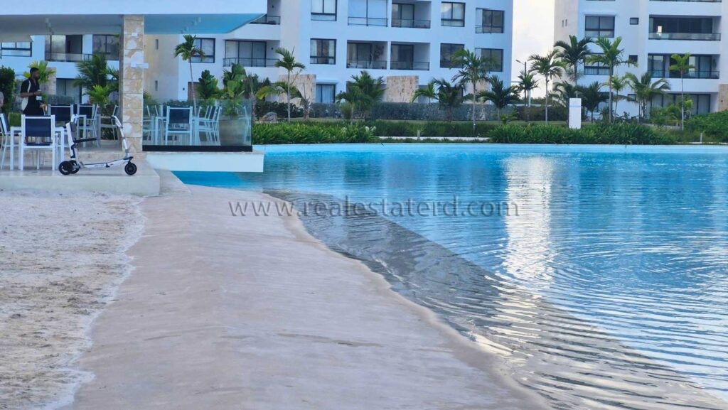 Апартамент с 3 спальнями в The Beach at City Place Баваро 41